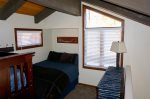 Mammoth Lodging Sunrise 1 - Queen Size Bed in the Loft